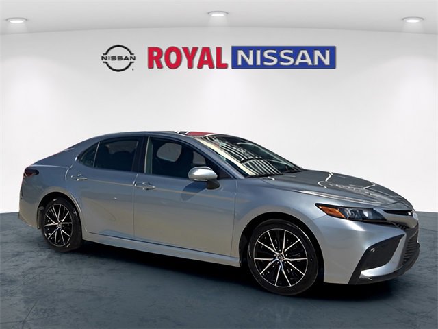 Used 2022 Toyota Camry SE