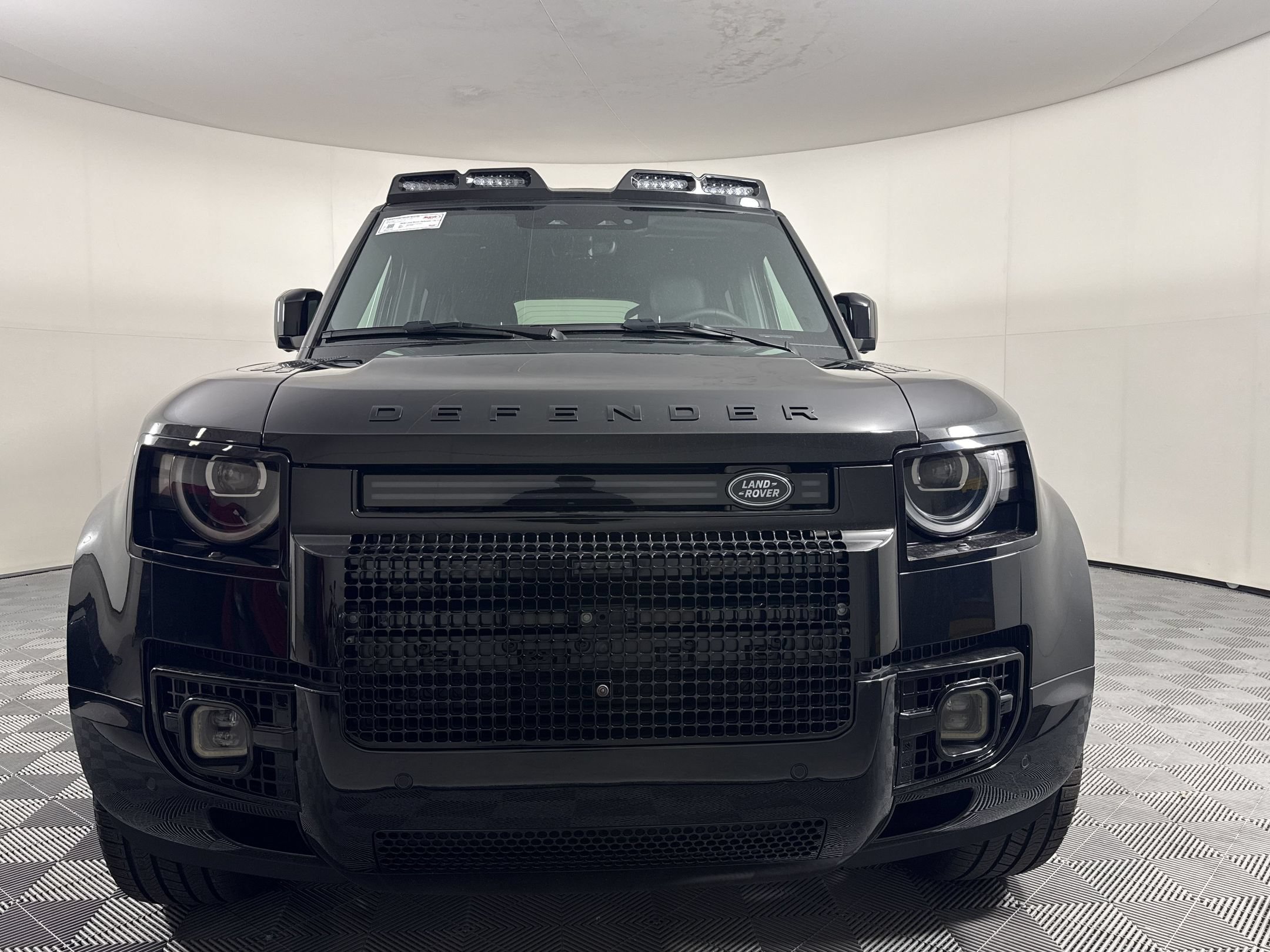 New 2026 Land Rover Defender 130 X-Dynamic SE AWD/4WD image 6