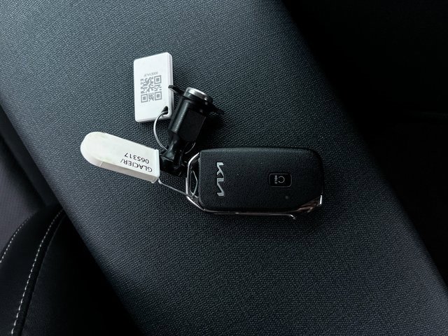 Used 2022 Kia EV6 Wind image 40