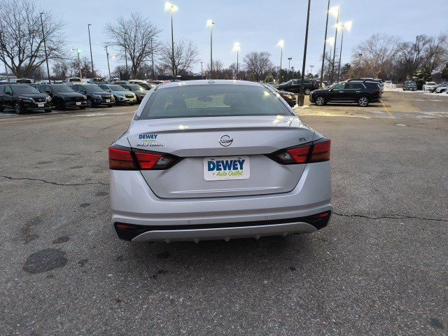 Used 2022 Nissan Altima 2.5 SV image 4