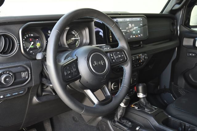 Used 2024 Jeep Wrangler Unlimited Rubicon 4xe w/ Technology Group image 22