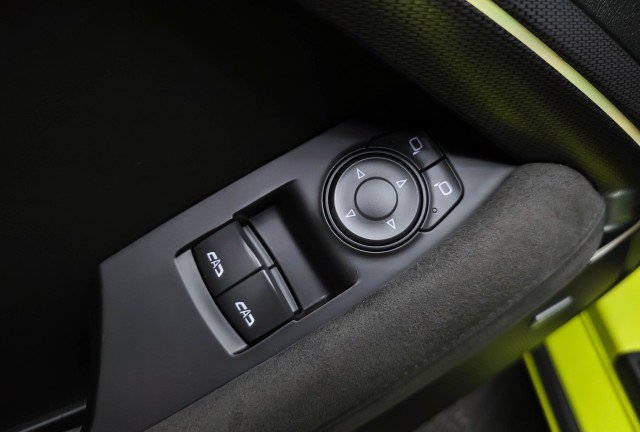 Used 2020 Chevrolet Camaro SS RWD image 31