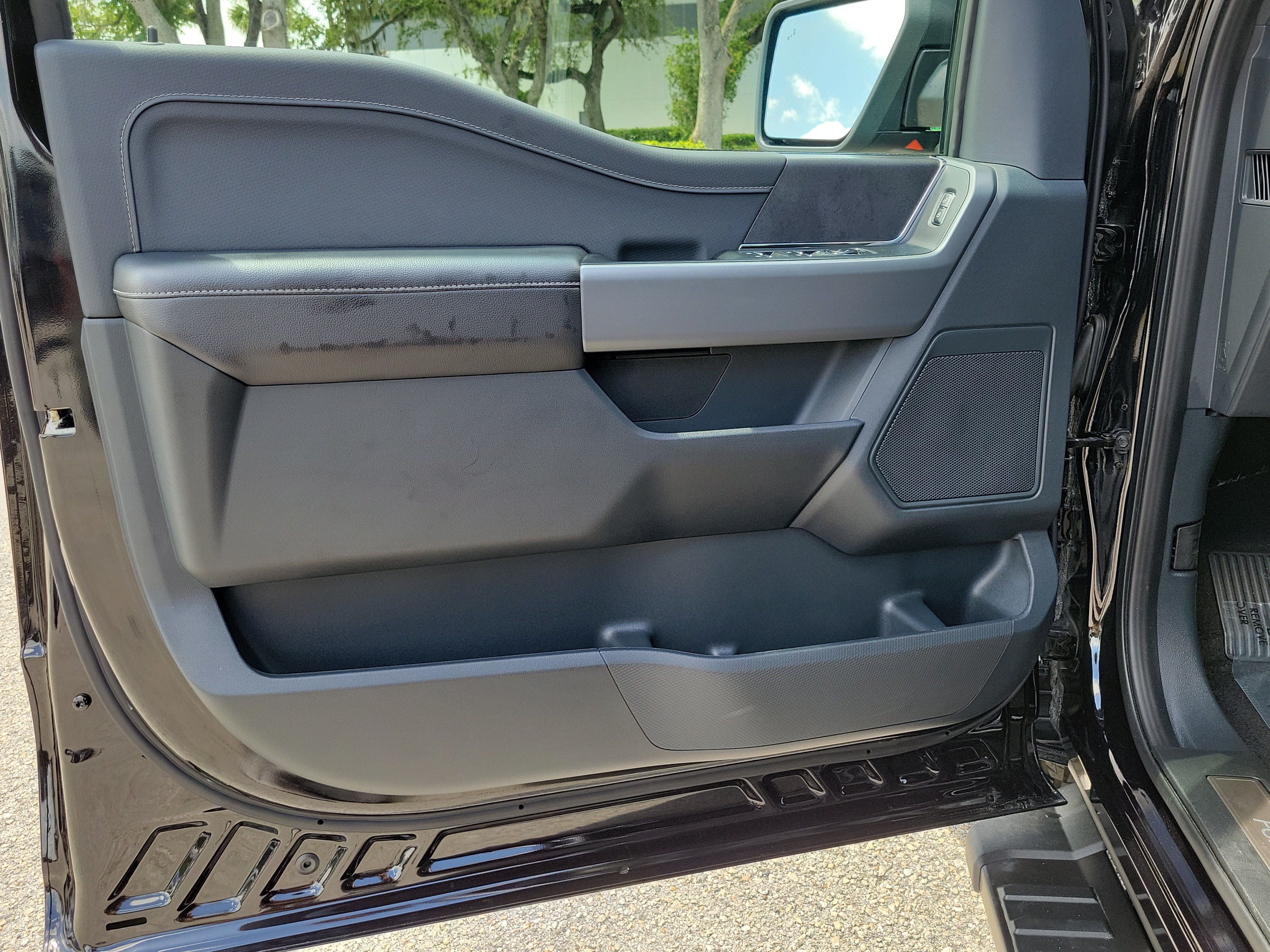 Used 2025 Ford F150 XLT w/ Equipment Group 302A MID RWD image 17