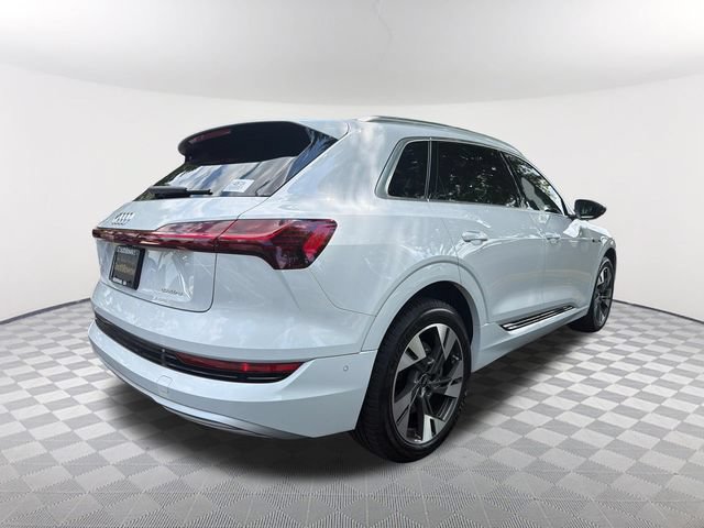 Used 2022 Audi e-tron Premium Plus AWD/4WD image 5