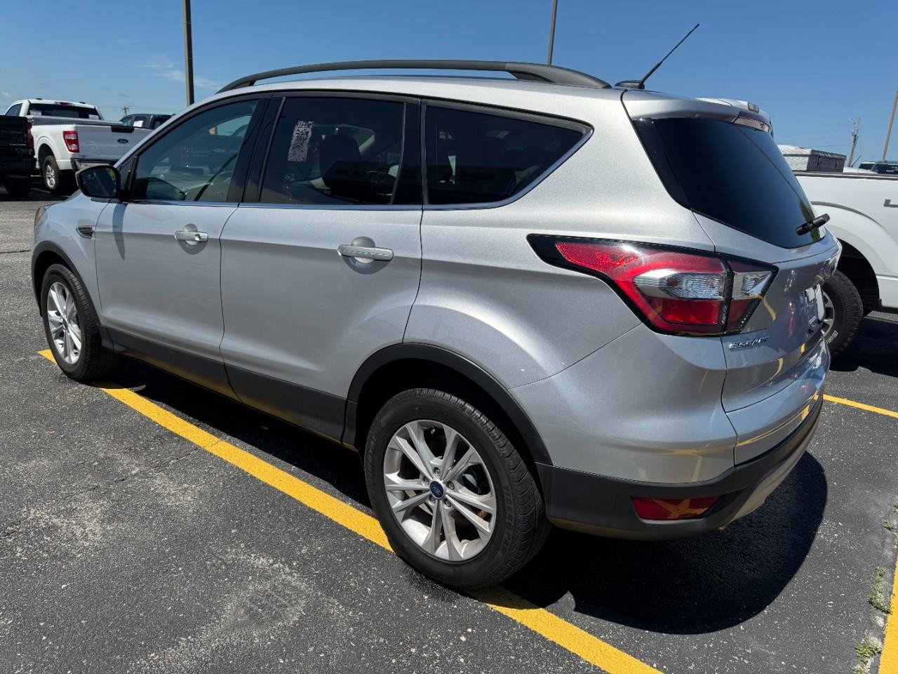 Used 2018 Ford Escape SE AWD/4WD image 6