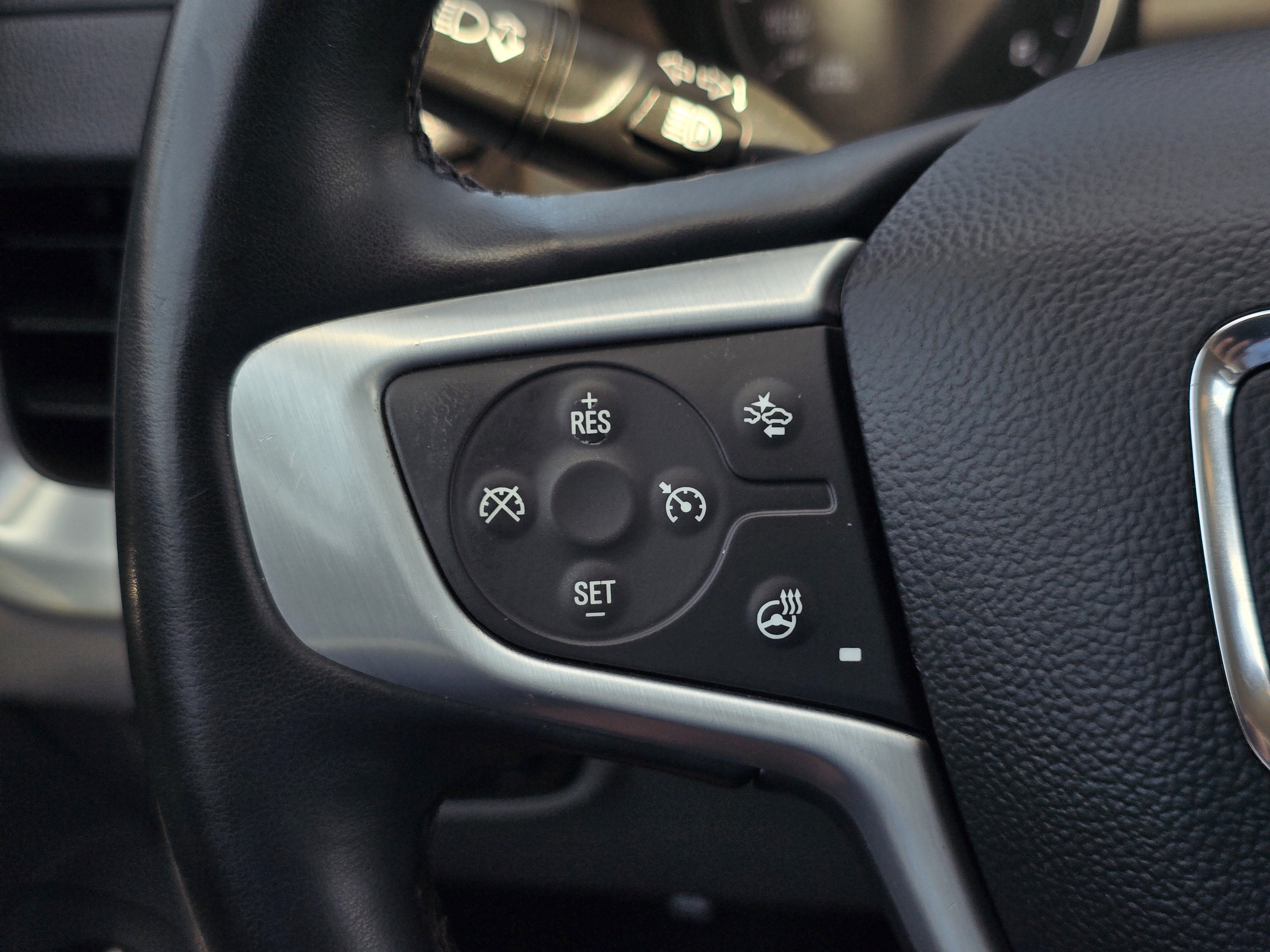 Used 2024 GMC Terrain SLT AWD/4WD image 18