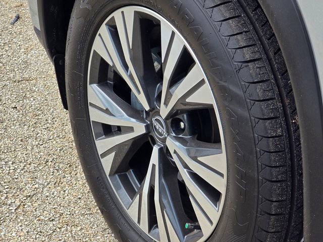 Used 2023 Nissan Rogue SV FWD image 6