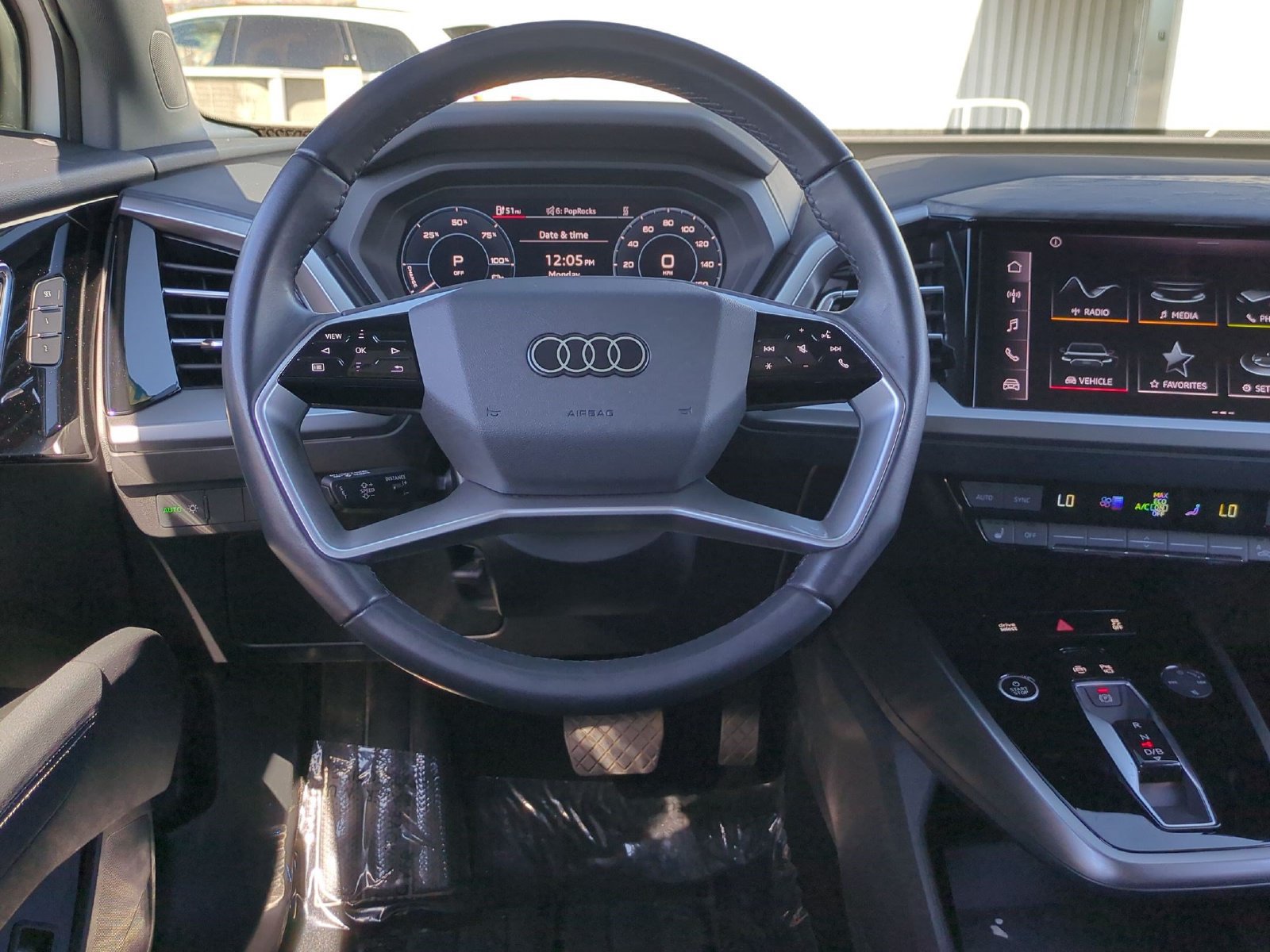 Used 2024 Audi Q4 e-tron Premium AWD/4WD image 9