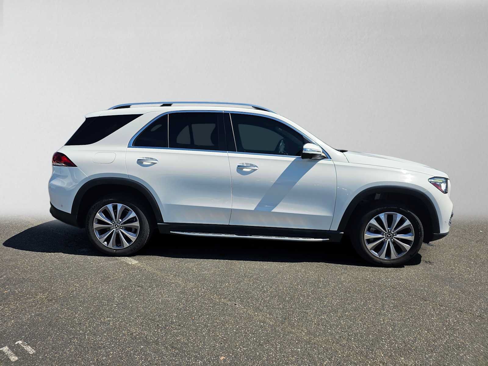 Used 2021 Mercedes-Benz GLE 350 w/ Premium Package image 2