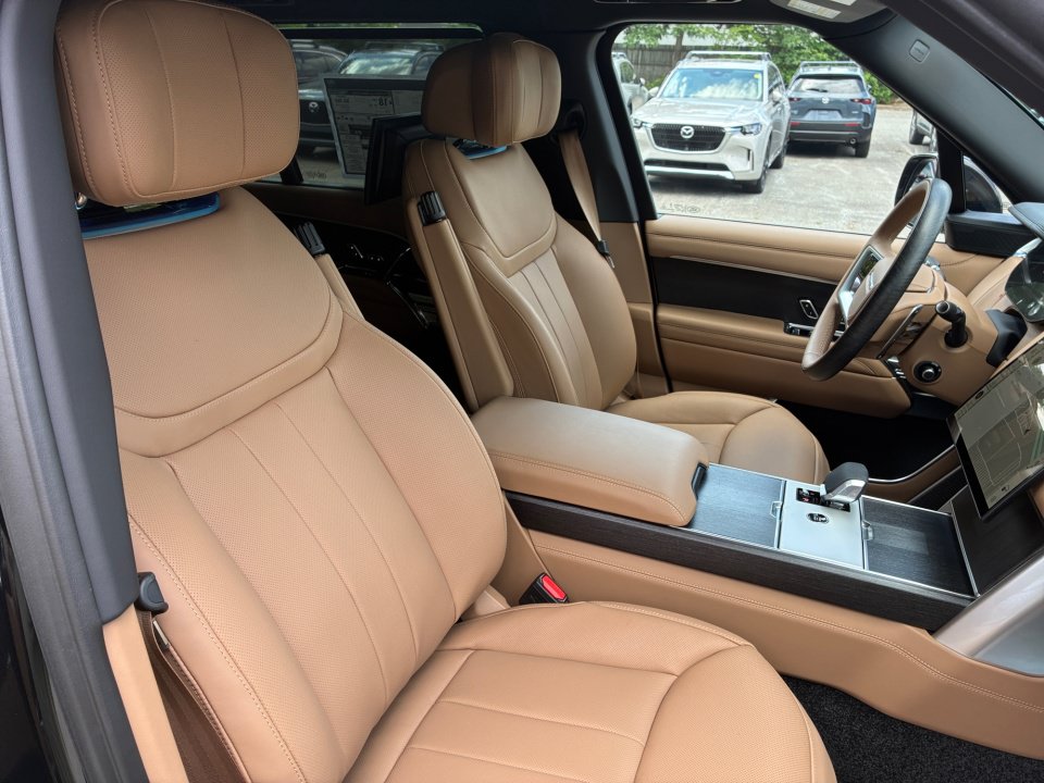 New 2026 Land Rover Range Rover Long Wheelbase Autobiography AWD/4WD image 28