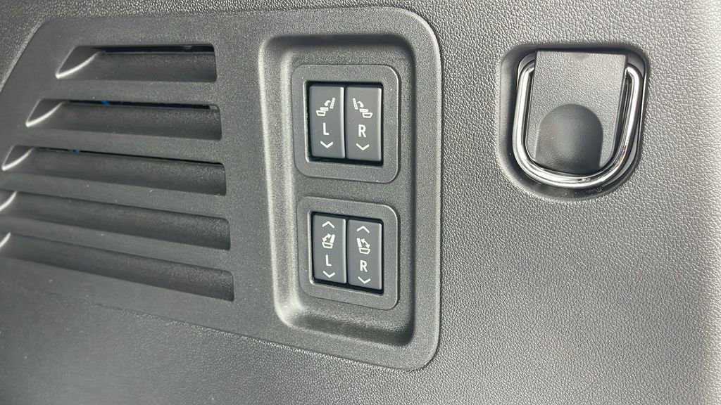 New 2026 Buick Enclave Avenir w/ Super Cruise Package image 29