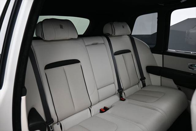 Certified 2022 Rolls-Royce Cullinan w/ Dark Exterior Package AWD/4WD image 29
