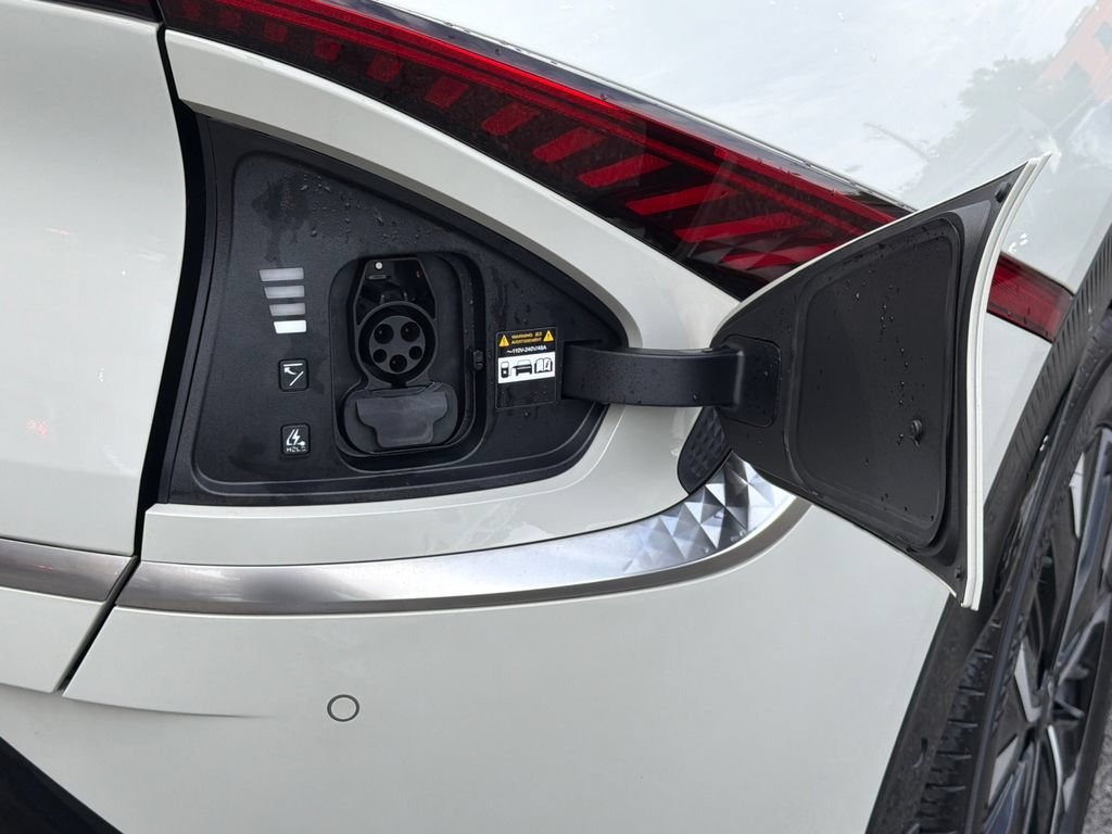 Certified 2023 Kia EV6 Wind w/ Wind Technology Package AWD/4WD image 6