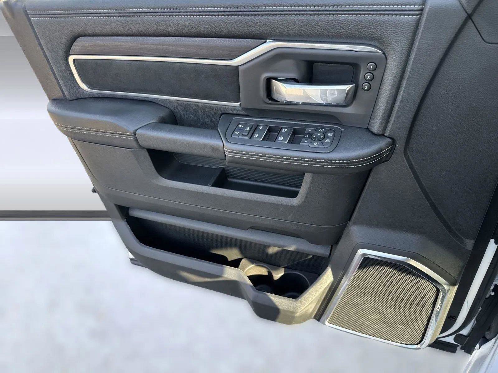 New 2025 RAM 2500 Laramie image 10