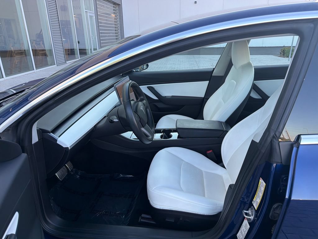 Used 2018 Tesla Model 3 Long Range AWD/4WD image 9