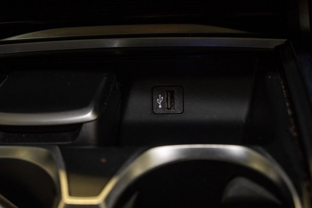 Used 2019 BMW 740i w/ M Sport Package image 17