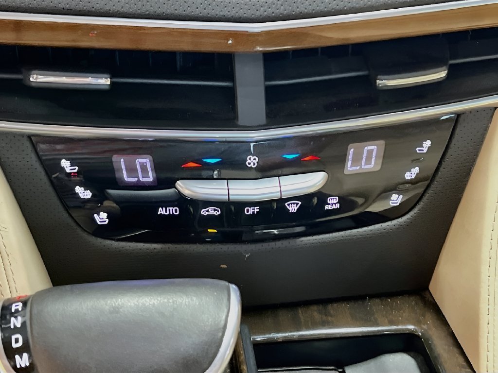 Used 2018 Cadillac CT6 Platinum AWD/4WD image 16