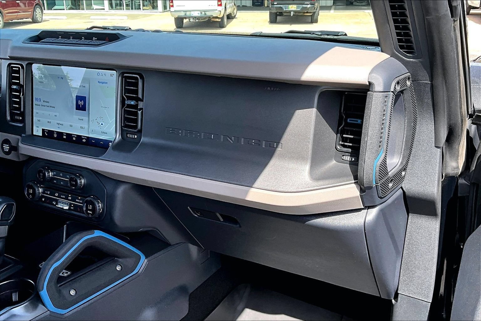 Used 2024 Ford Bronco Wildtrak AWD/4WD image 16