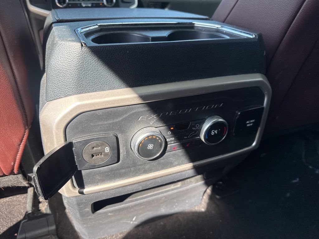 Used 2022 Ford Expedition Limited AWD/4WD image 41