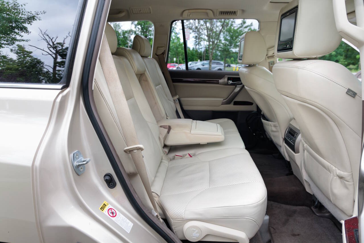 Used 2010 Lexus GX 460 w/ Comfort Plus Pkg AWD/4WD image 24