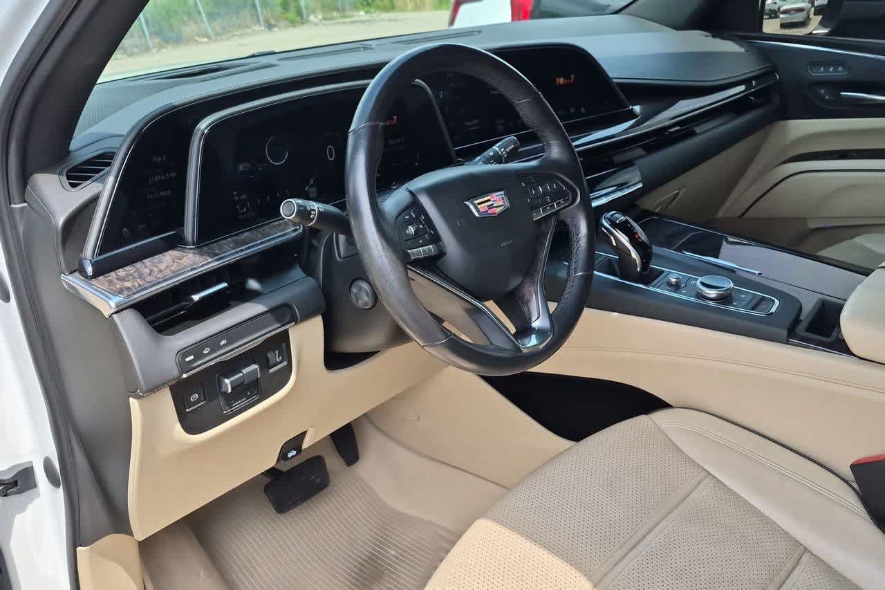 Used 2021 Cadillac Escalade ESV Premium Luxury w/ Driver Assist Tech Package RWD video 2