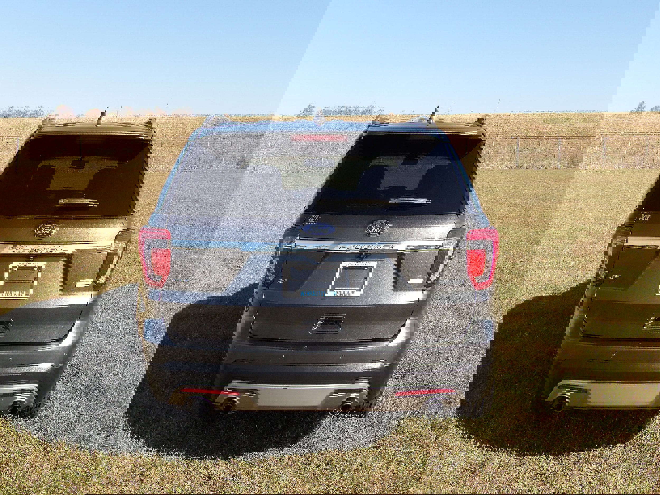 Used 2016 Ford Explorer XLT w/ Equipment Group 202A image 7