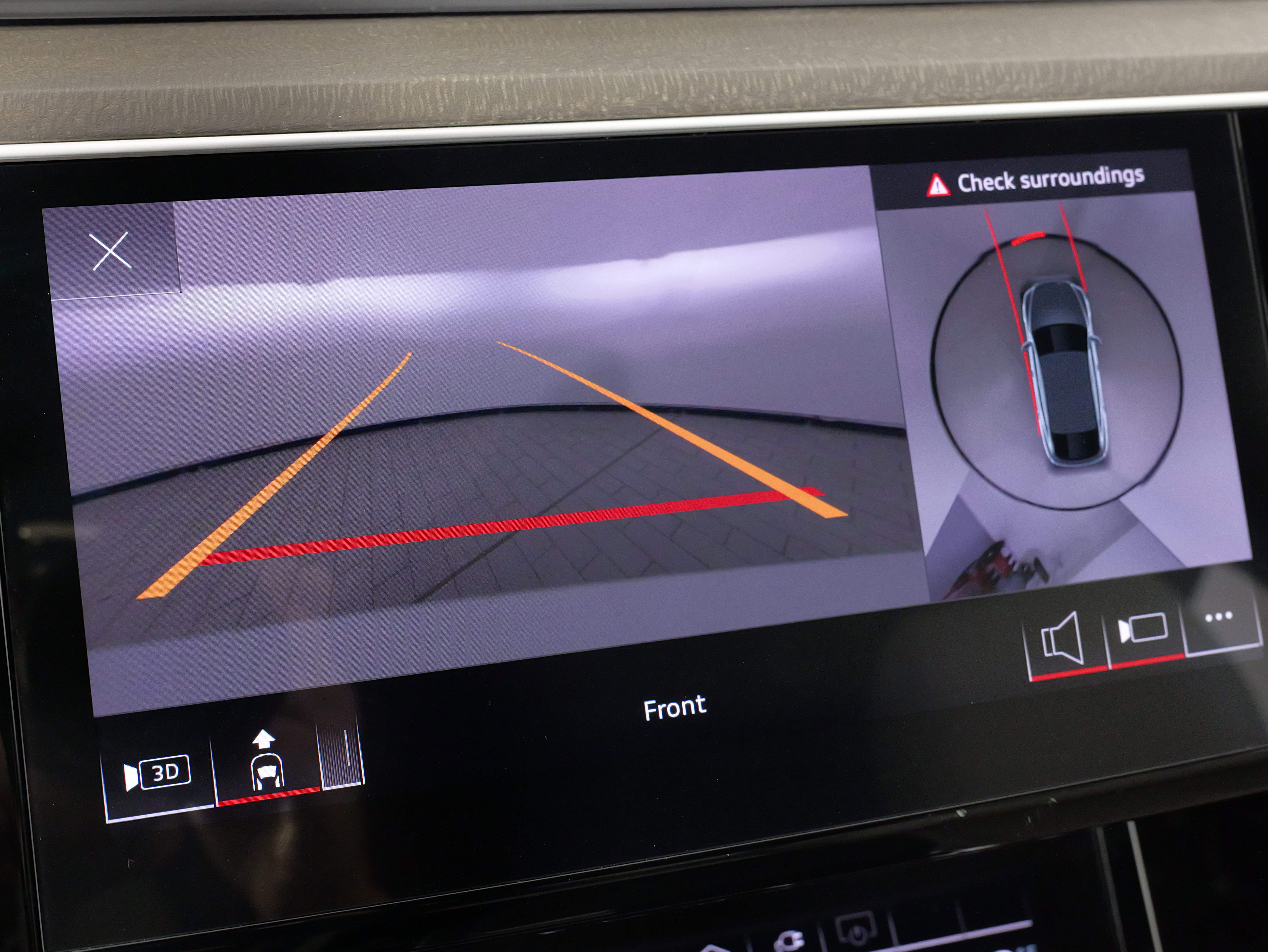 Used 2024 Audi Q8 e-tron Premium Plus w/ Premium Plus Package image 56