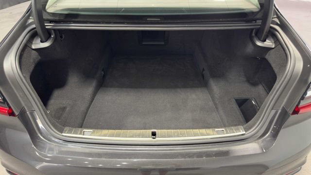 Used 2020 BMW 740i w/ Premium Package RWD image 28