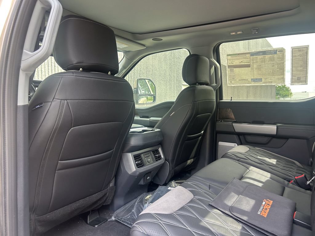 New 2026 Ford F250 Lariat w/ Black Appearance Package AWD/4WD image 15