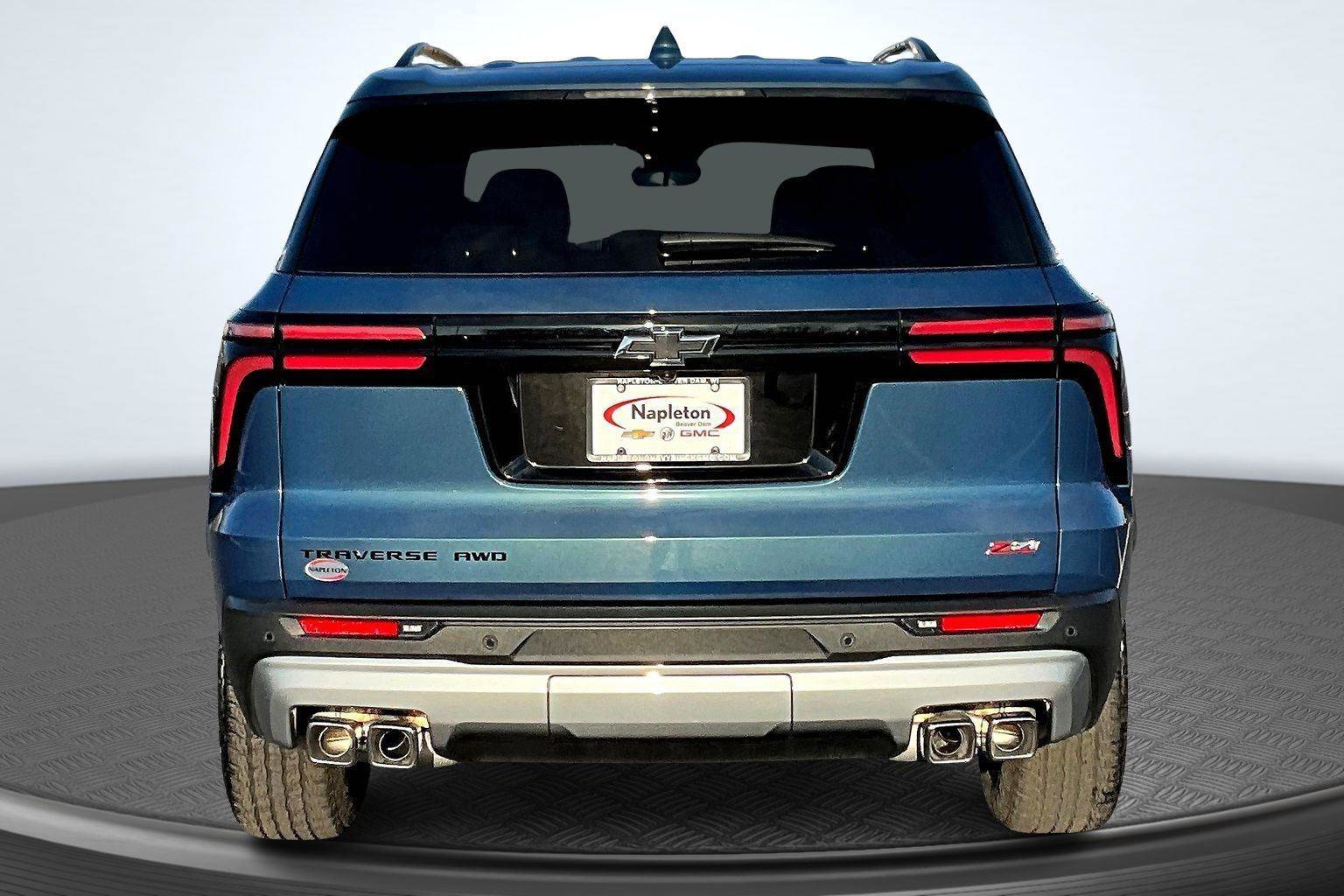 Used 2024 Chevrolet Traverse Z71 w/ Enhanced Driving Package image 4