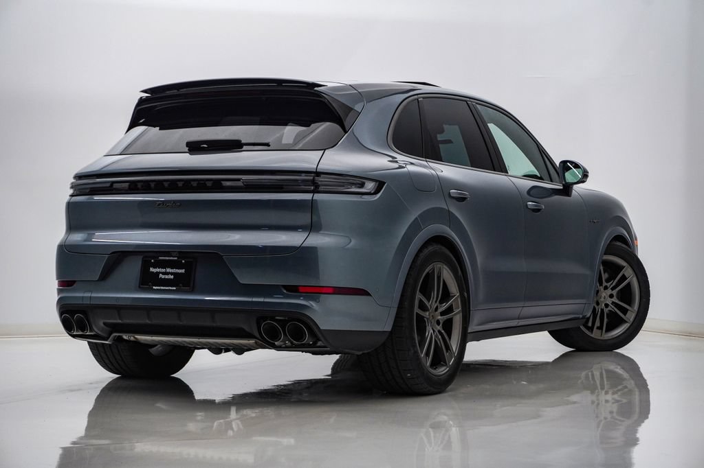 New 2026 Porsche Cayenne Turbo AWD/4WD image 11