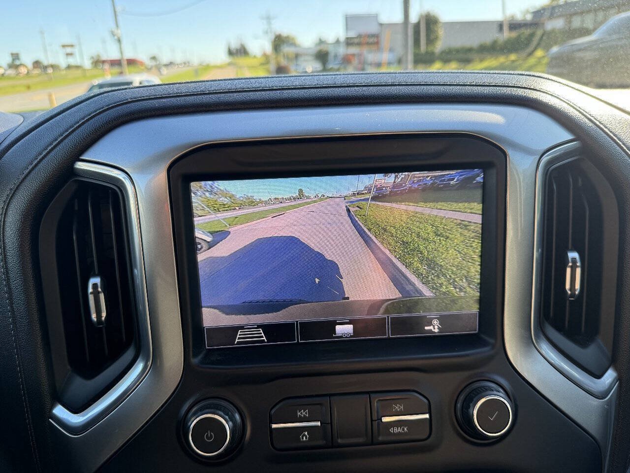 Used 2020 Chevrolet Silverado 1500 RST w/ Rally Edition AWD/4WD image 16