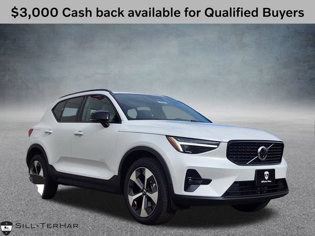 New 2026 Volvo XC40 B5 Plus w/ Protection Package Premier