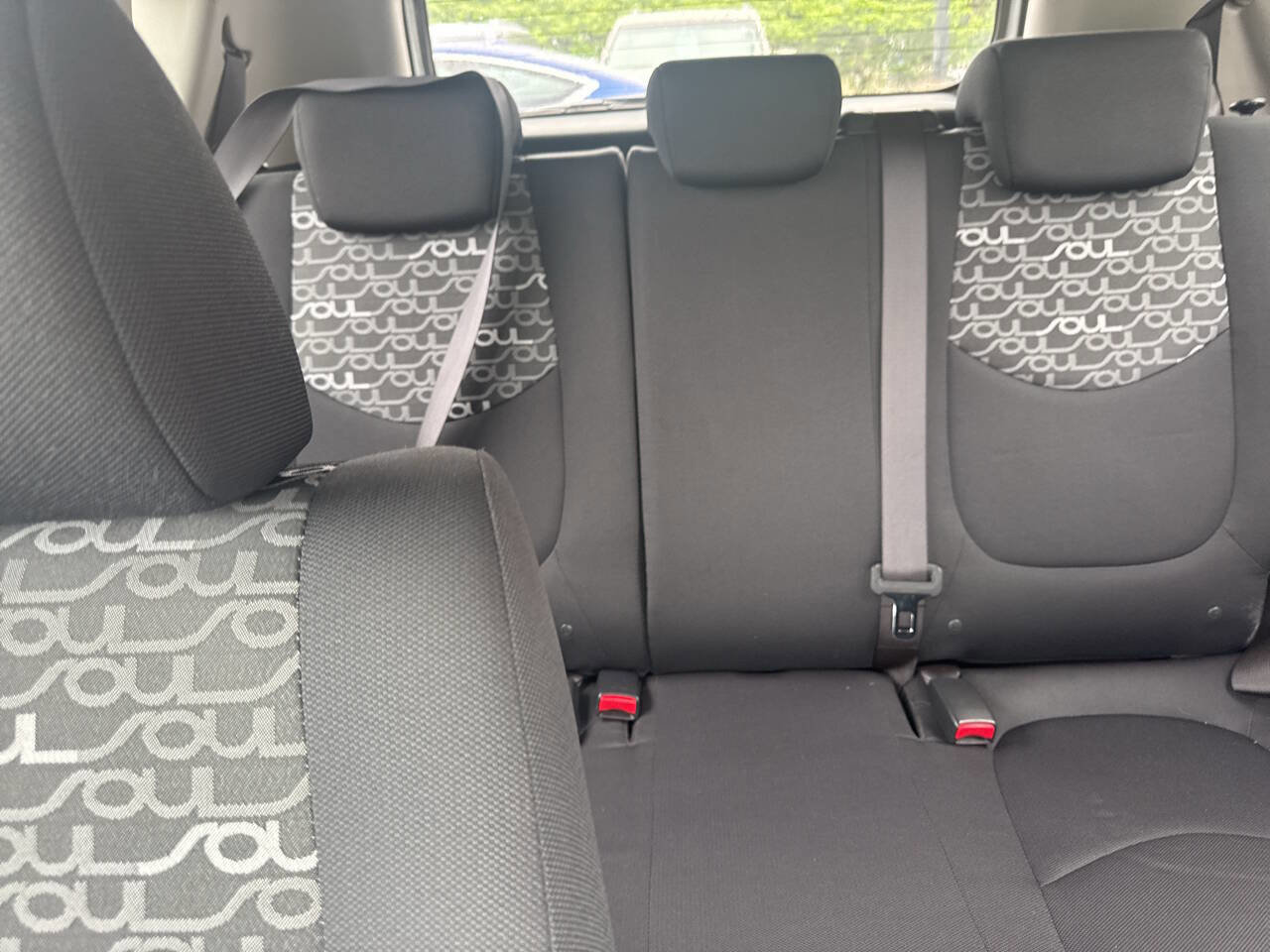 Used 2010 Kia Soul + FWD image 24