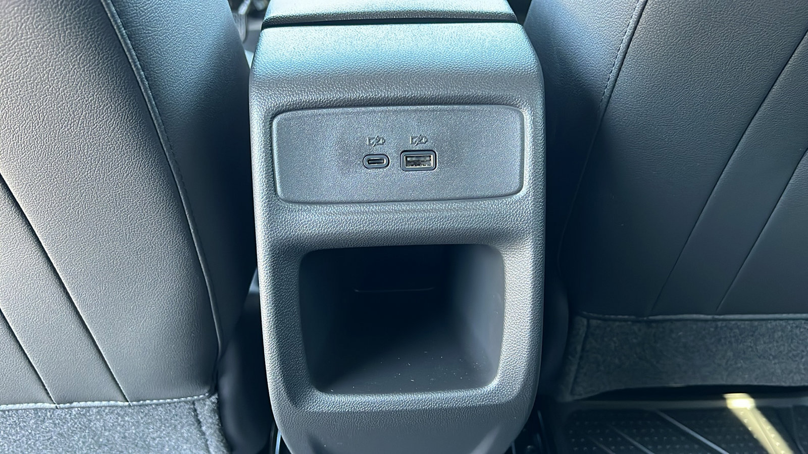 New 2026 Chevrolet Trax LT w/ Sunroof Package image 14