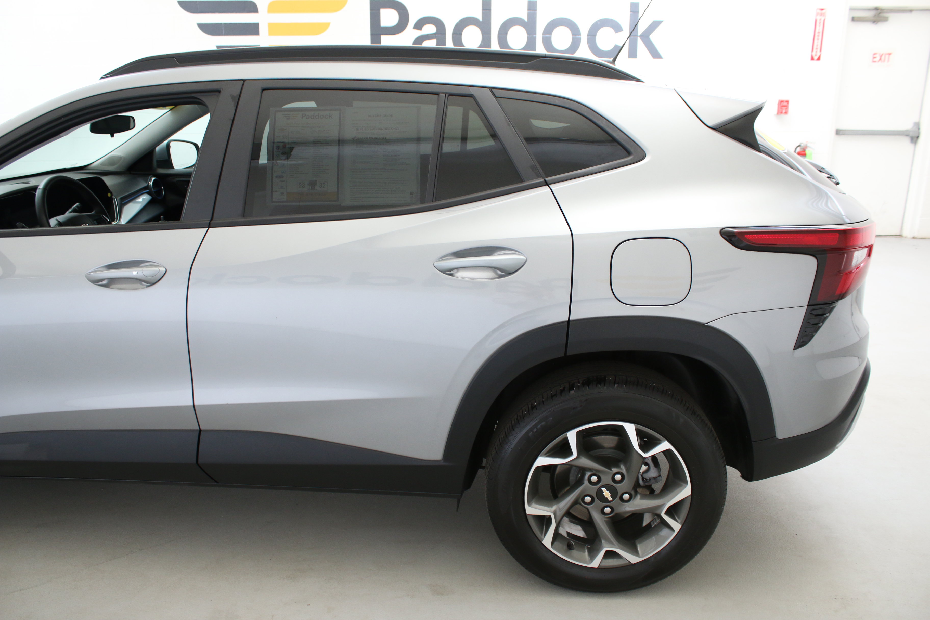 Used 2024 Chevrolet Trax LT w/ Driver Confidence Package FWD image 6