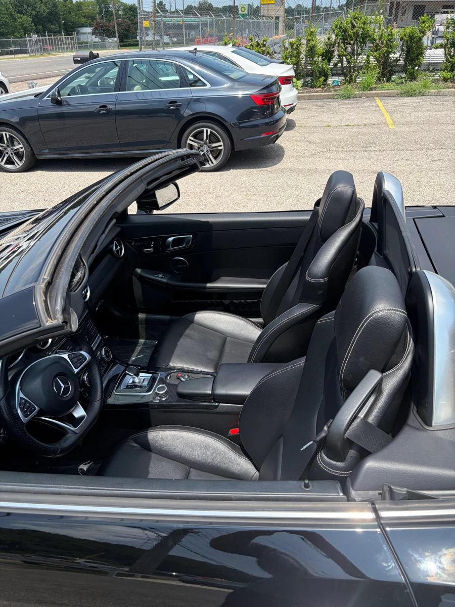 Used 2019 Mercedes-Benz SLC 300 image 18
