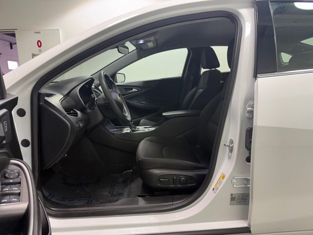 Used 2023 Chevrolet Malibu LT image 11