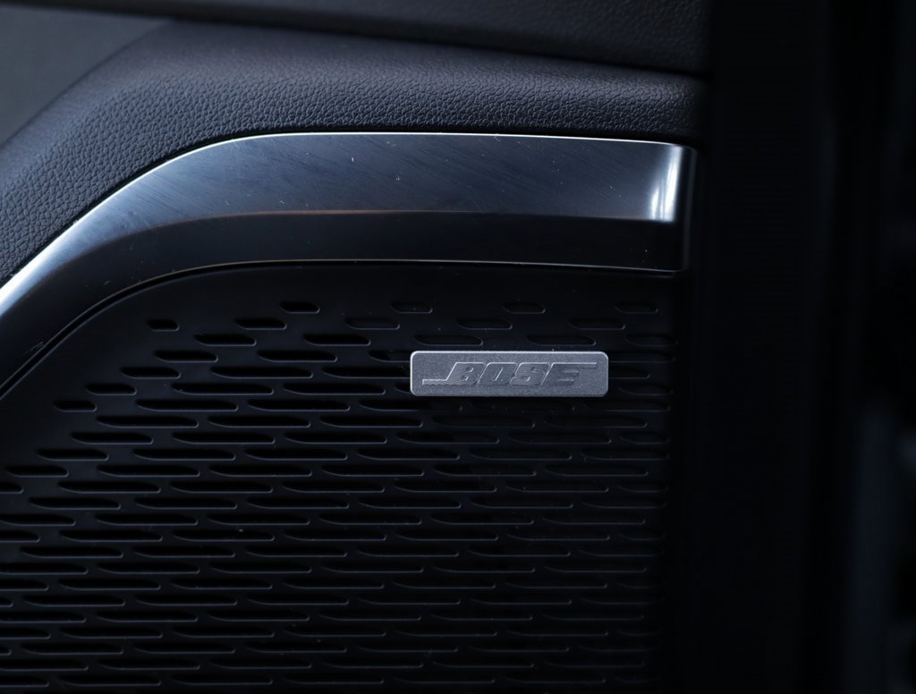 Used 2025 GMC Acadia Elevation image 27