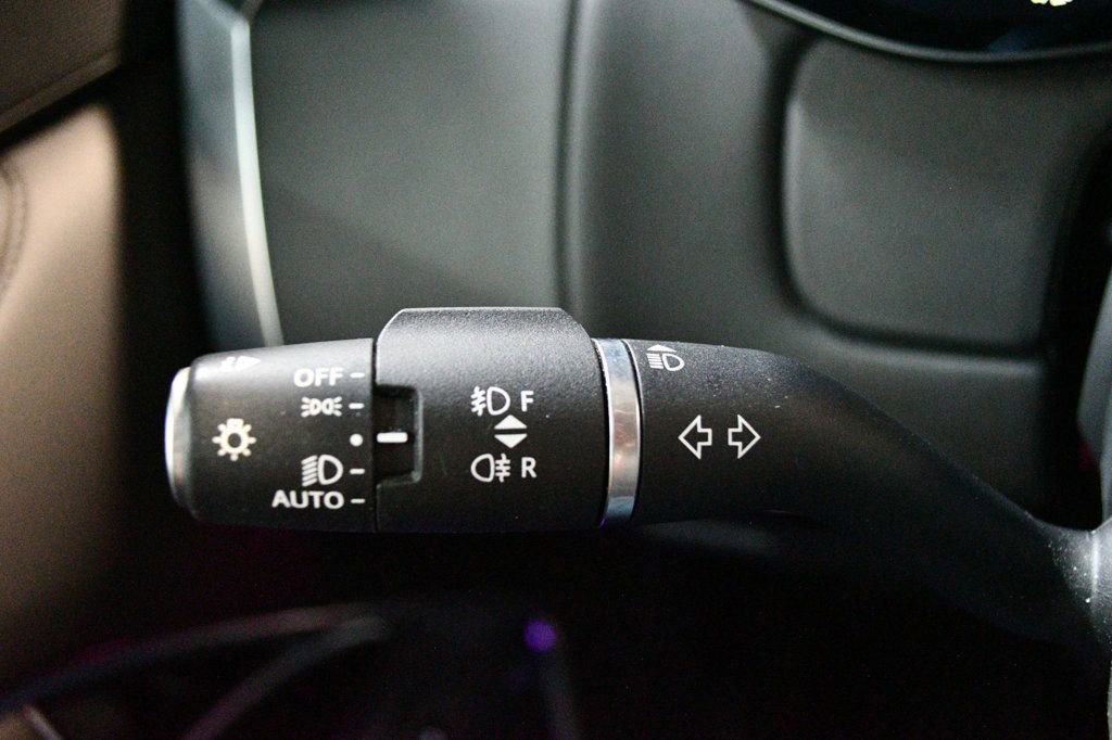 Used 2023 Land Rover Range Rover SE image 73