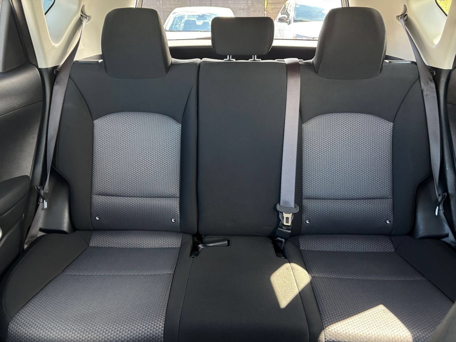 Used 2025 Kia Soul LX w/ LX Technology Package FWD image 36