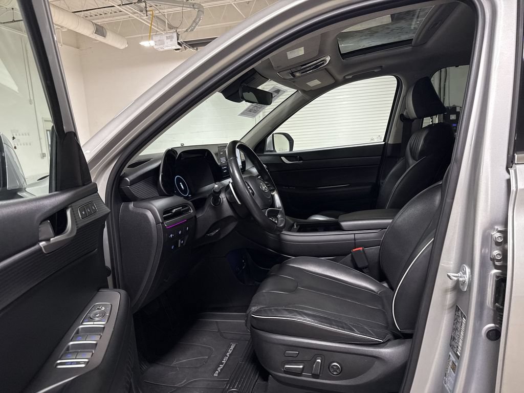 Used 2024 Hyundai Palisade Limited AWD/4WD image 21