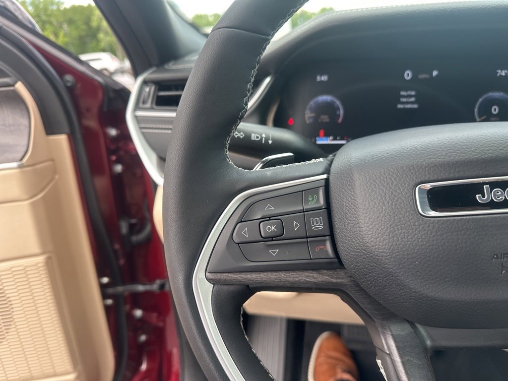 New 2025 Jeep Grand Cherokee L Limited image 36