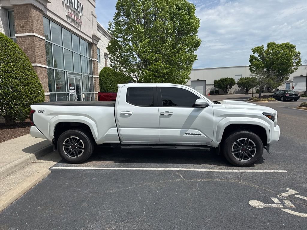 Used 2024 Toyota Tacoma TRD Sport image 2