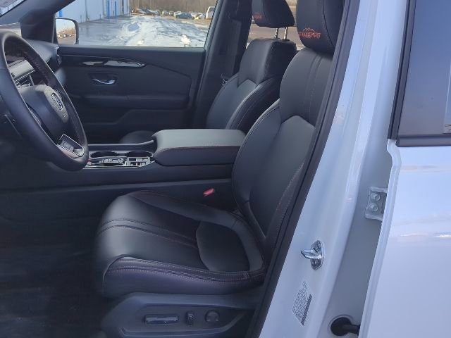 New 2026 Honda Pilot TrailSport image 13