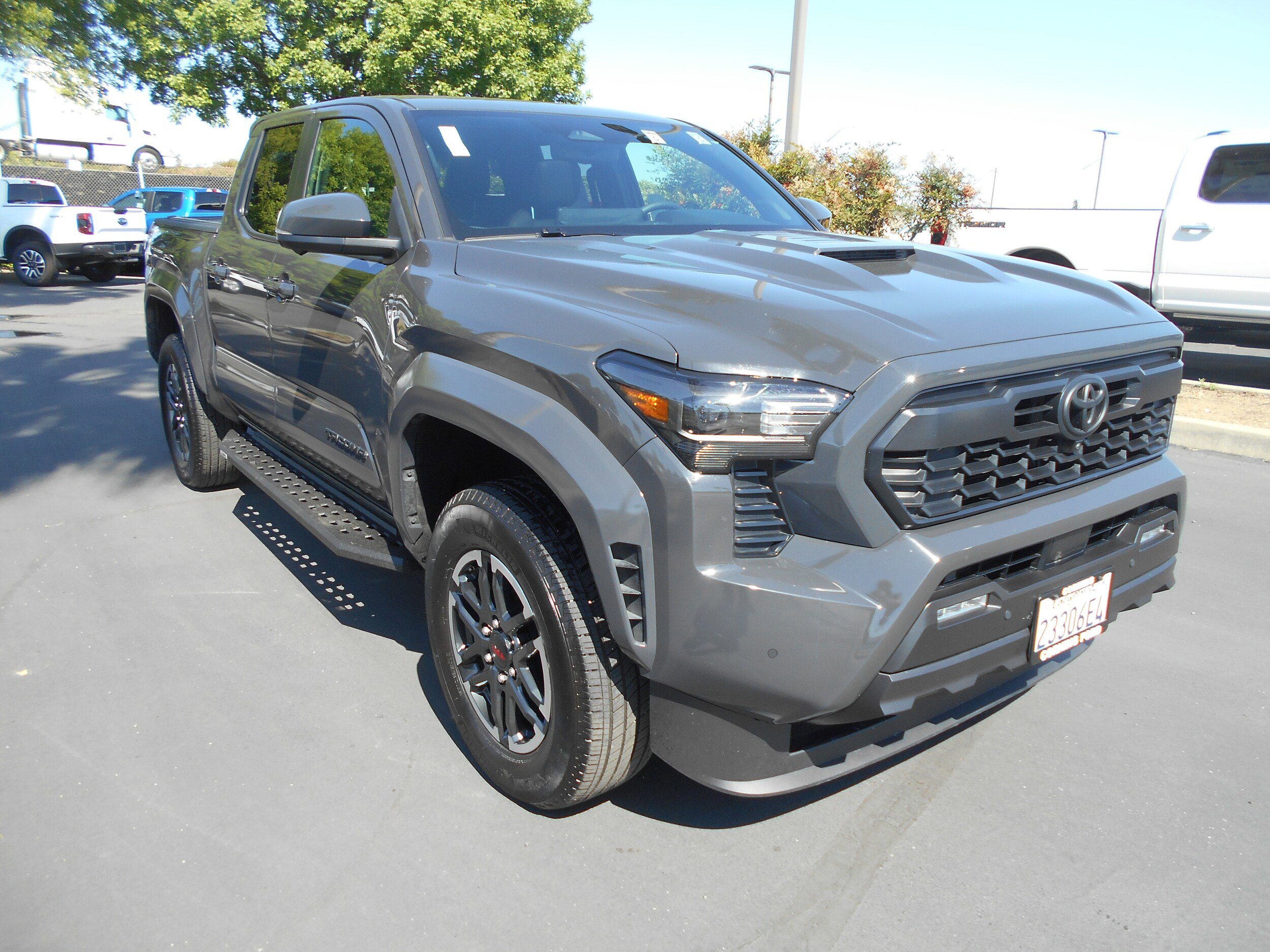 Used 2025 Toyota Tacoma TRD Sport w/ TRD Sport Premium Package AWD/4WD image 7
