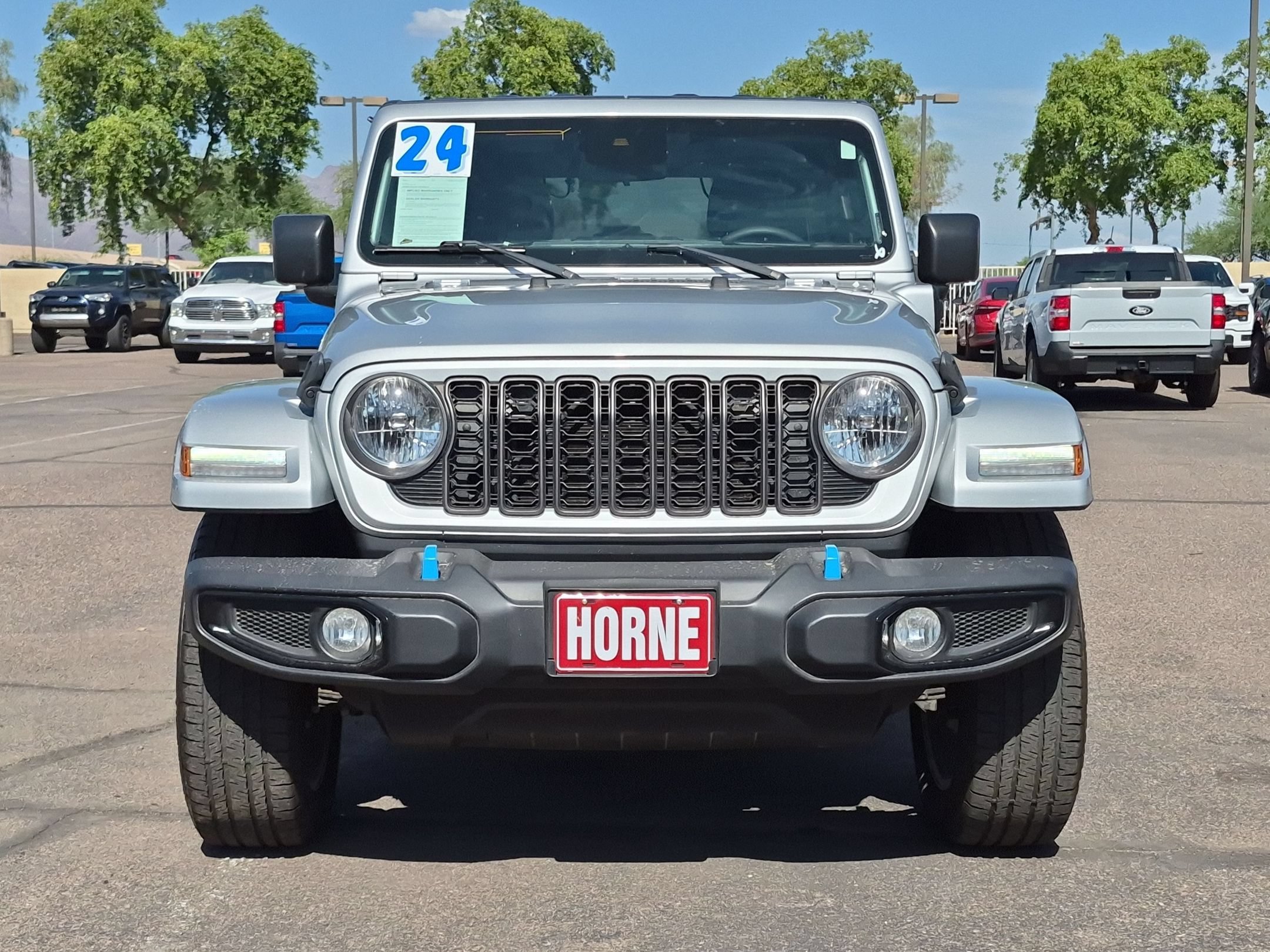 Used 2024 Jeep Wrangler Unlimited AWD/4WD image 2