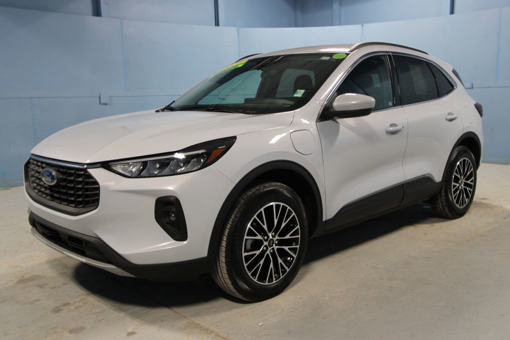 Used 2025 Ford Escape SE image 24