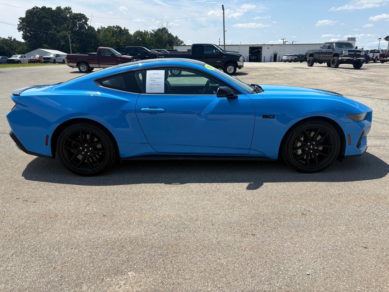 Used 2025 Ford Mustang GT Premium RWD image 2