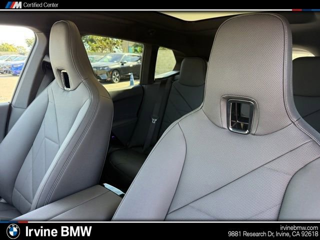 Used 2026 BMW iX xDrive60 w/ Premium Package image 22